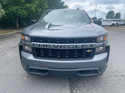 Used 2020 Chevrolet Silverado 1500 Custom w/ Custom Value Package AWD/4WD image 2