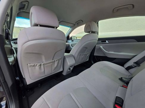 Used 2017 Hyundai Sonata SE FWD image 12