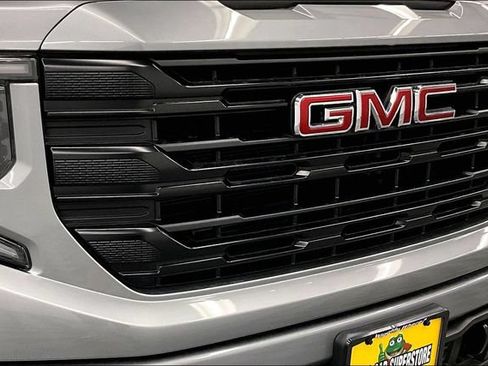 Used 2024 GMC Sierra 1500 Pro w/ Graphite Edition AWD/4WD image 33