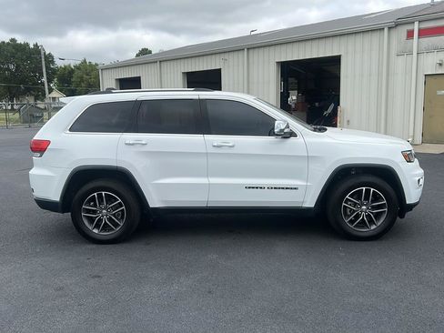 Used 2018 Jeep Grand Cherokee Limited w/ Luxury Group II RWD image 6