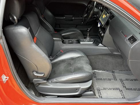 Used 2009 Dodge Challenger SRT8 w/ SRT Option Group II image 16