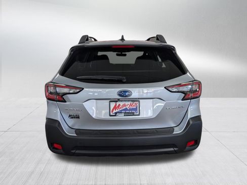Used 2025 Subaru Outback Premium image 19