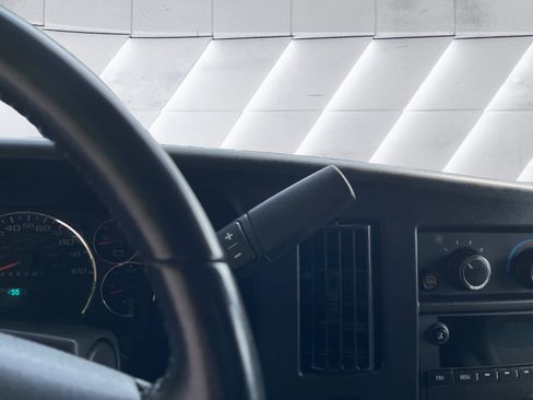 Certified 2023 GMC Savana 3500 Extended w/ Driver Convenience Package image 12