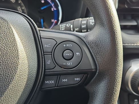 Used 2024 Toyota RAV4 XLE image 19