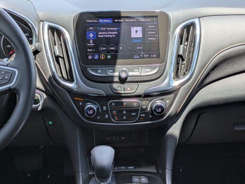Used 2023 Chevrolet Equinox Premier FWD image 21