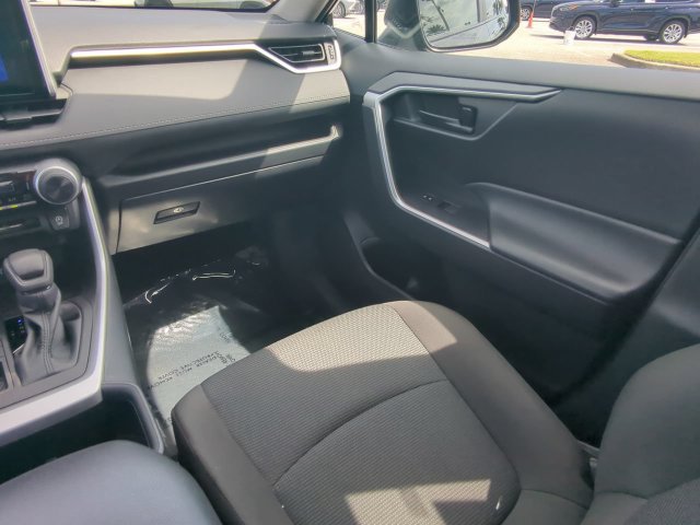 Certified 2024 Toyota RAV4 LE AWD/4WD image 16