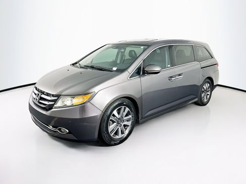 Used 2014 Honda Odyssey Touring image 3