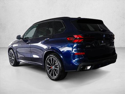 New 2026 BMW X5 xDrive50e image 7