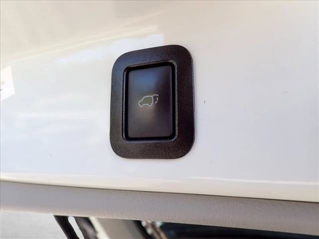 Certified 2019 Toyota Highlander XLE AWD/4WD image 9