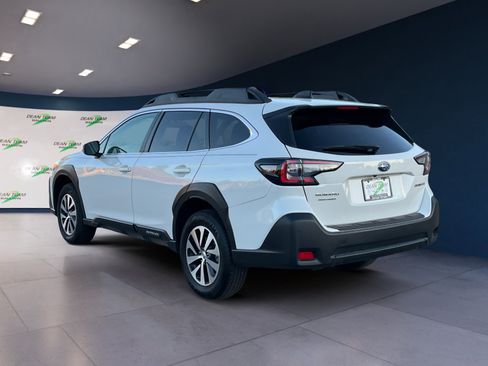 Used 2024 Subaru Outback Premium image 5