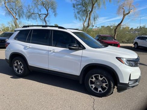 Used 2023 Honda Passport TrailSport image 6