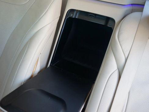 Used 2014 Mercedes-Benz S 550 Sedan image 39