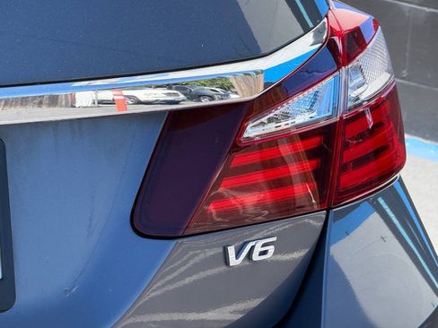 Used 2017 Honda Accord EX-L image 24