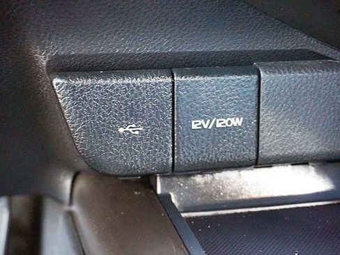 Used 2022 Toyota Camry SE image 26