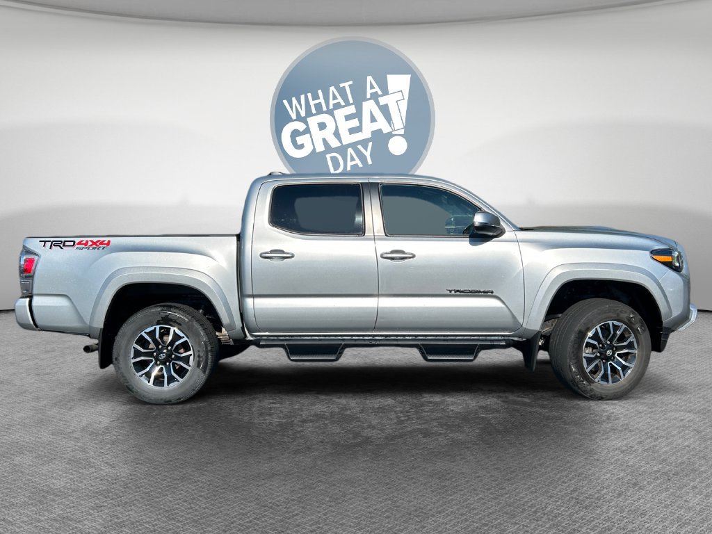 Used 2023 Toyota Tacoma TRD Sport w/ Technology Package AWD/4WD image 2
