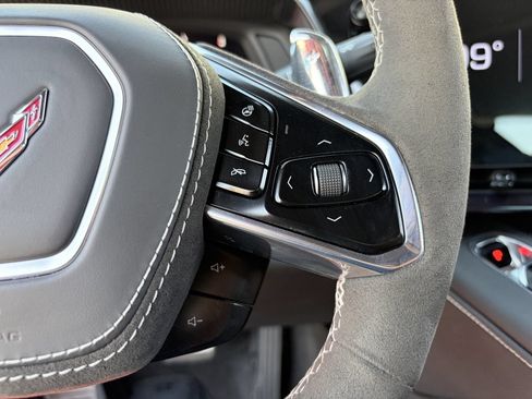 Used 2025 Chevrolet Corvette Z06 RWD image 20