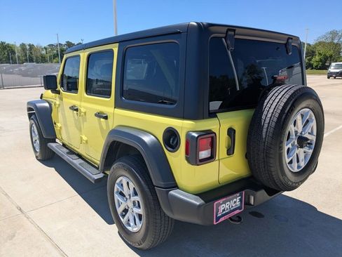 Used 2023 Jeep Wrangler Sport S image 8