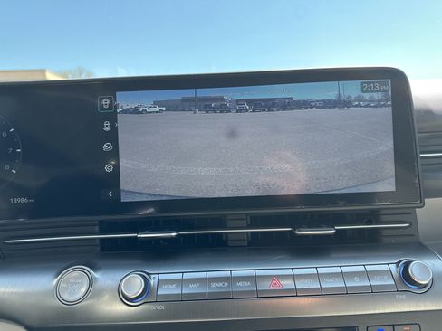 Used 2025 Hyundai Kona Limited AWD/4WD image 65