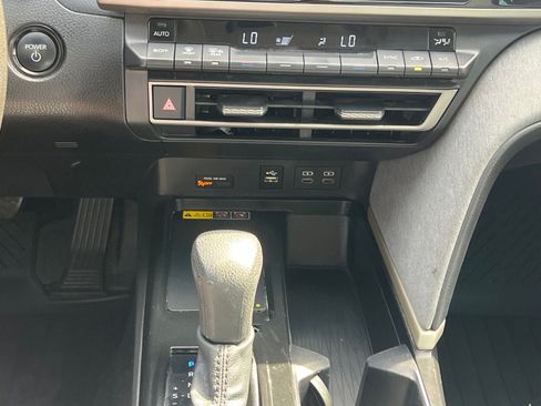 Used 2026 Toyota Camry LE FWD image 30