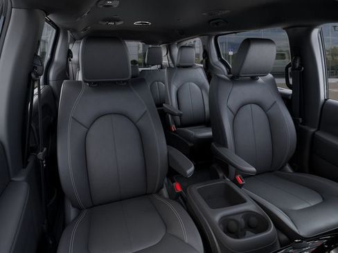 New 2027 Chrysler Pacifica Select w/ Family Tech Group FWD image 16