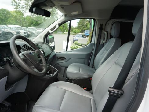 Used 2018 Ford Transit 250 130 Low Roof RWD image 12