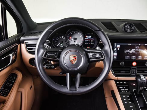 Certified 2026 Porsche Macan S AWD/4WD image 25