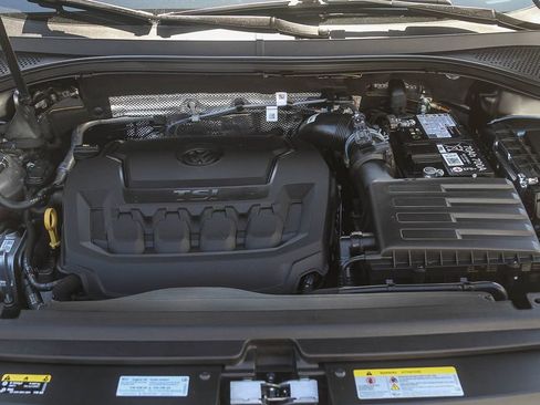 Used 2024 Volkswagen Tiguan SE R-Line FWD image 23
