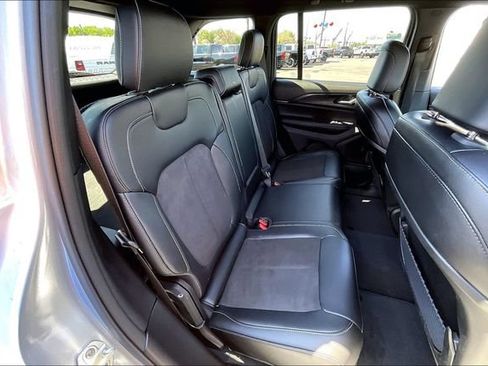 Used 2023 Jeep Grand Cherokee Altitude AWD/4WD image 29