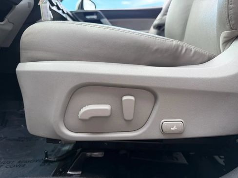 Used 2015 Subaru Forester 2.5i Limited w/ Popular Package #2 AWD/4WD image 26