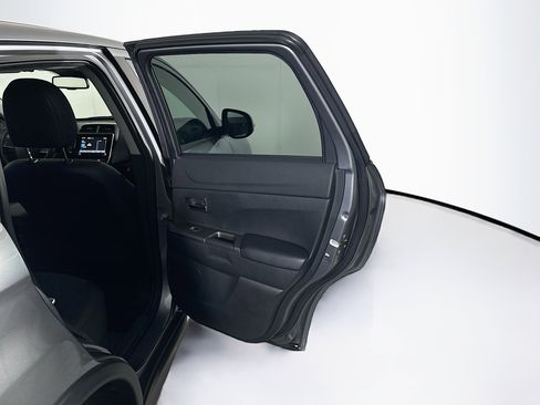 Used 2025 Mitsubishi Outlander Sport SE image 28