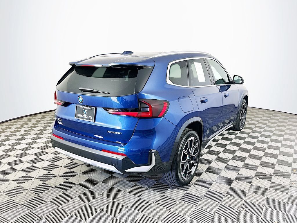 Used 2025 BMW X1 xDrive28i AWD/4WD image 9
