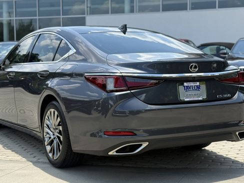 Used 2025 Lexus ES 350 Ultra Luxury FWD image 4