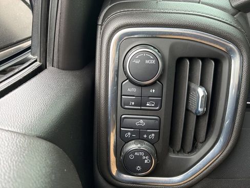 Used 2022 Chevrolet Silverado 1500 LT AWD/4WD image 22