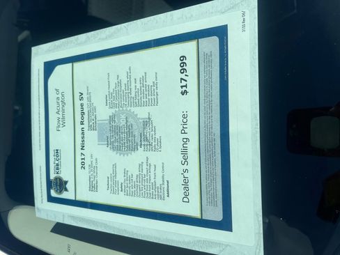 Used 2017 Nissan Rogue SV w/ Midnight Edition image 33