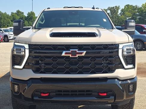 Used 2026 Chevrolet Silverado 2500 ZR2 w/ LPO, Dark Essentials Package AWD/4WD image 8