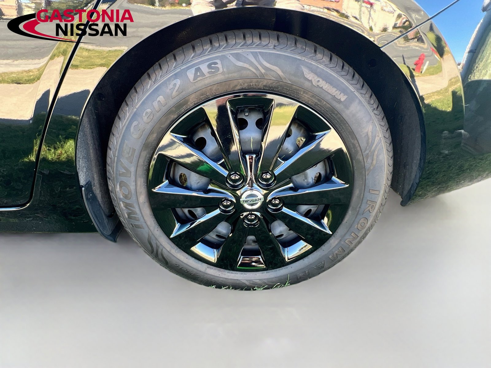 Used 2025 Nissan Sentra S FWD image 38