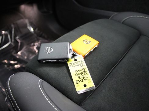Used 2023 Volvo C40 P8 Recharge Ultimate AWD/4WD image 22