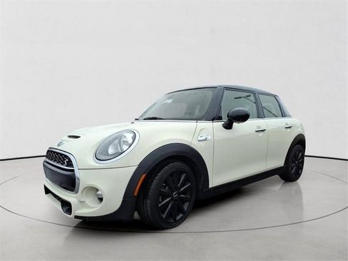 Used 2017 MINI Cooper S image 1