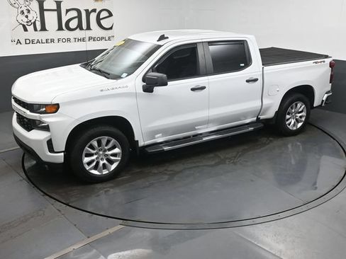 Used 2020 Chevrolet Silverado 1500 Custom w/ Custom Value Package AWD/4WD image 44