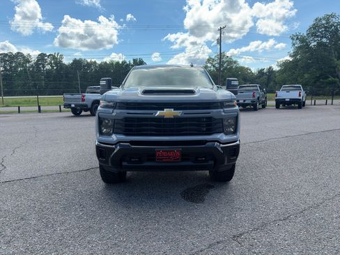 Used 2024 Chevrolet Silverado 2500 Custom w/ Custom Convenience Package AWD/4WD image 8