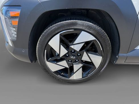 Used 2024 Hyundai Kona Limited FWD image 9