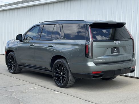Used 2024 Cadillac Escalade Sport Platinum w/ LPO, ONYX Package AWD/4WD image 8