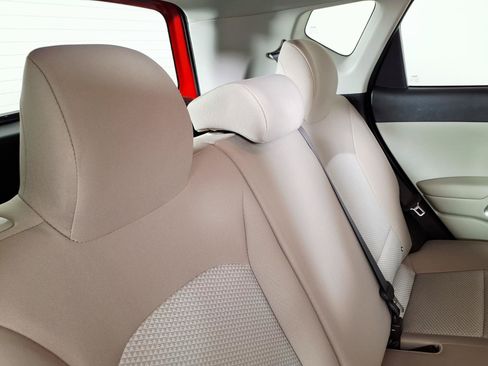 Used 2023 Kia Soul LX w/ LX Technology Package FWD image 12