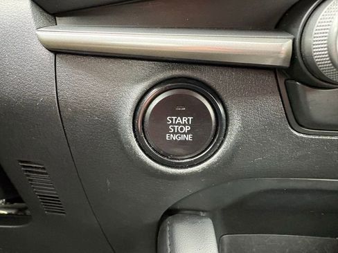 Used 2024 MAZDA MAZDA3 s FWD image 32