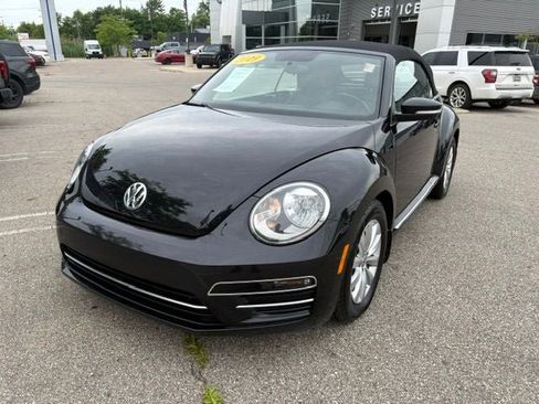 Used 2019 Volkswagen Beetle 2.0T S FWD image 17