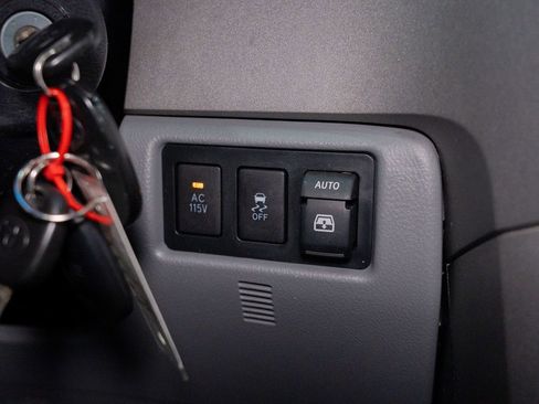 Used 2010 Toyota Sequoia Limited image 51