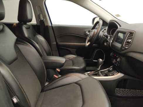 Used 2019 Jeep Compass Latitude image 21