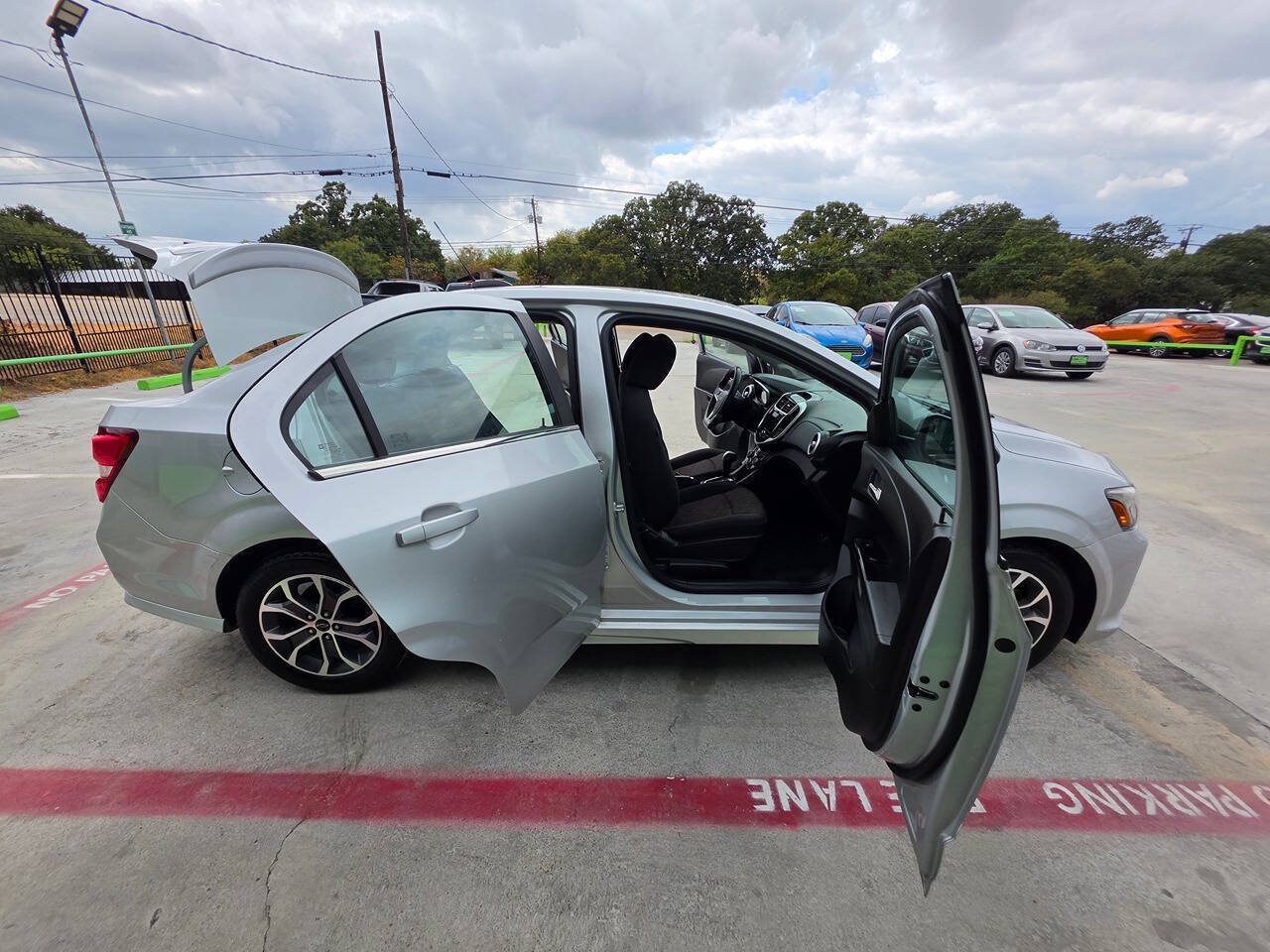 Used 2019 Chevrolet Sonic LT w/ Convenience Package FWD image 30