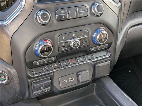 Used 2021 GMC Sierra 1500 AT4 AWD/4WD image 15