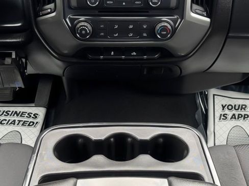 Used 2019 Chevrolet Silverado 1500 LT AWD/4WD image 17